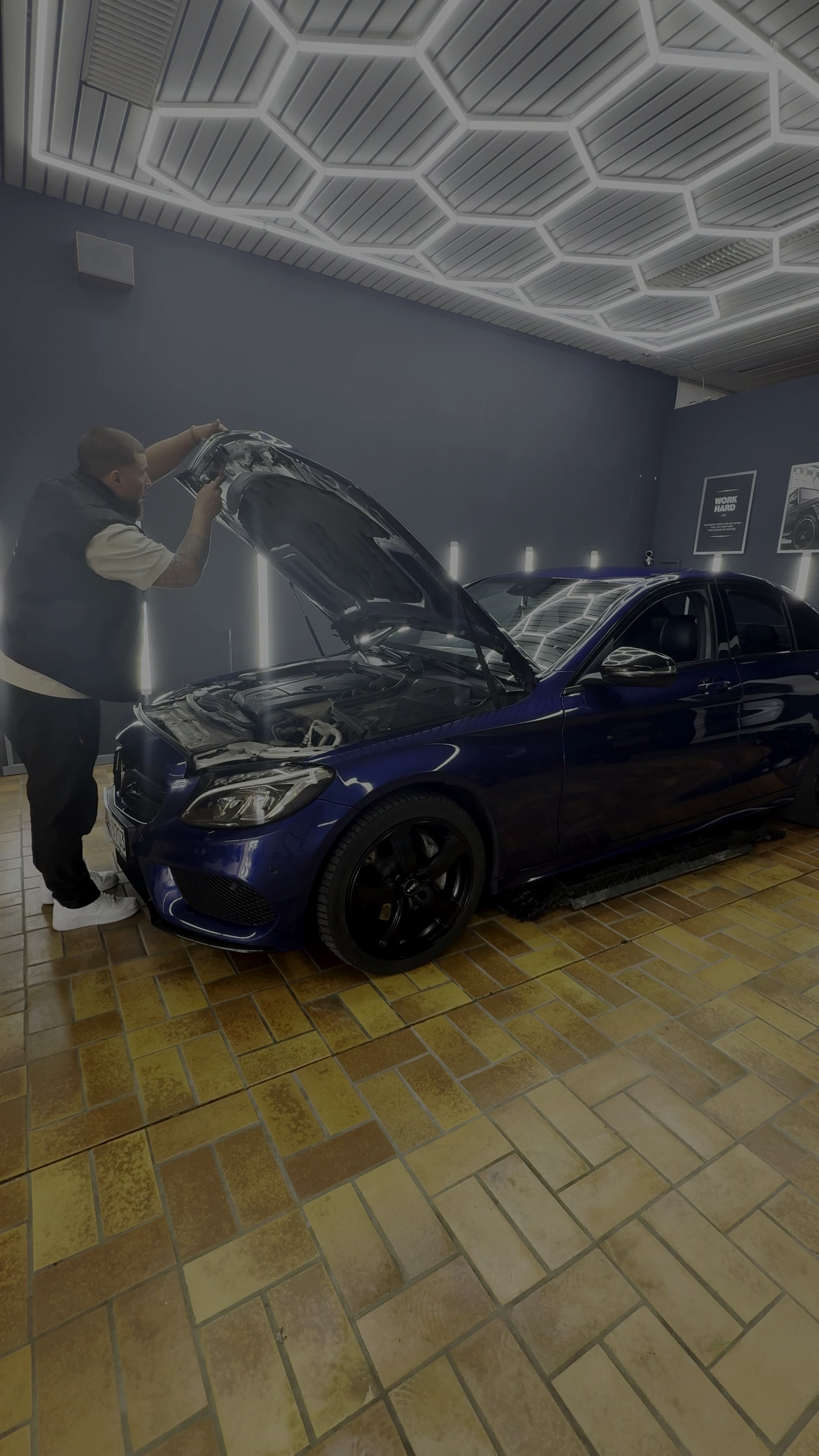 Fahrzeugpflege im Studio – DShine Detailing